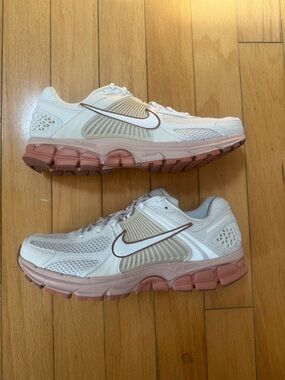 Nike Vomero 5 Particle Beige